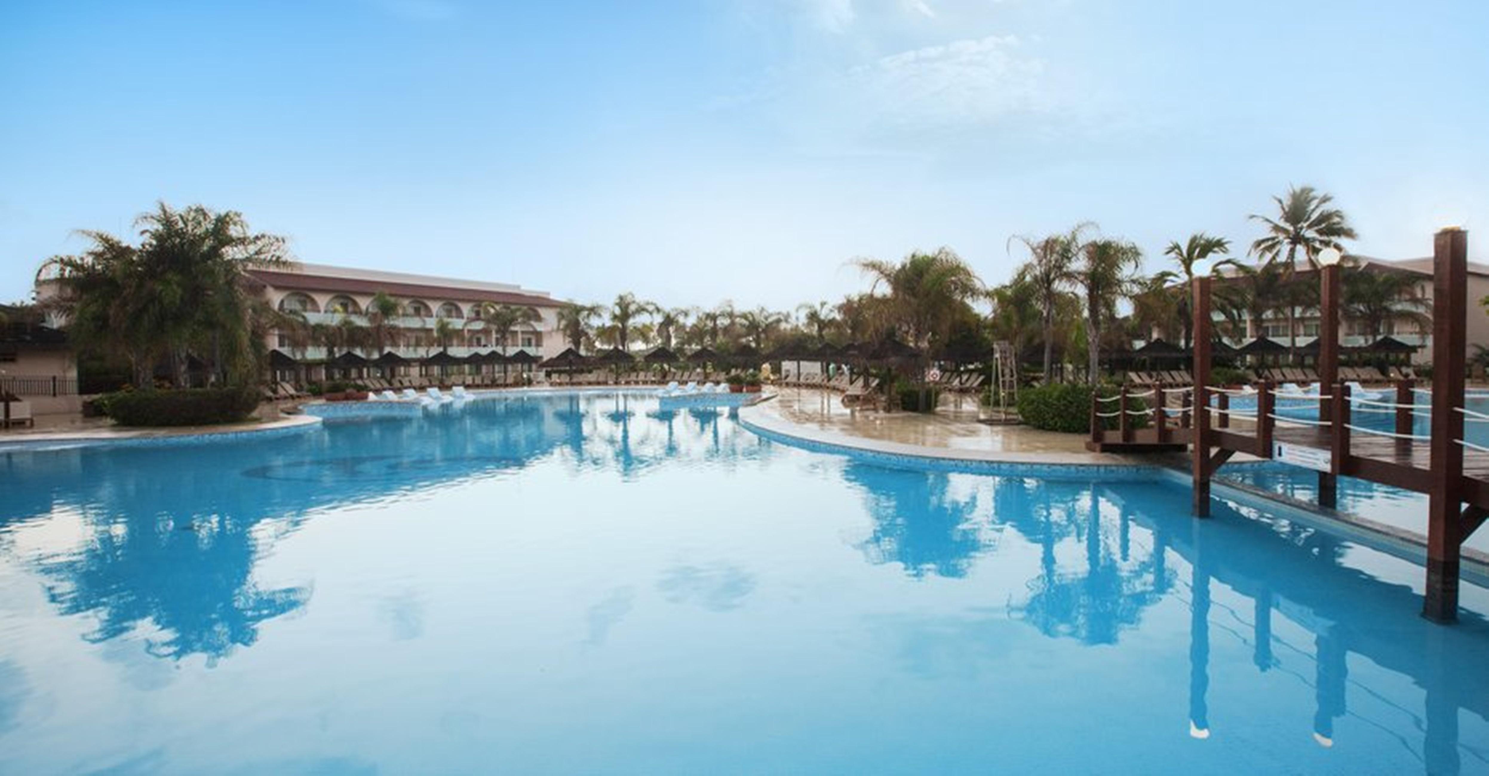 Resort Grand Palladium & 5*
